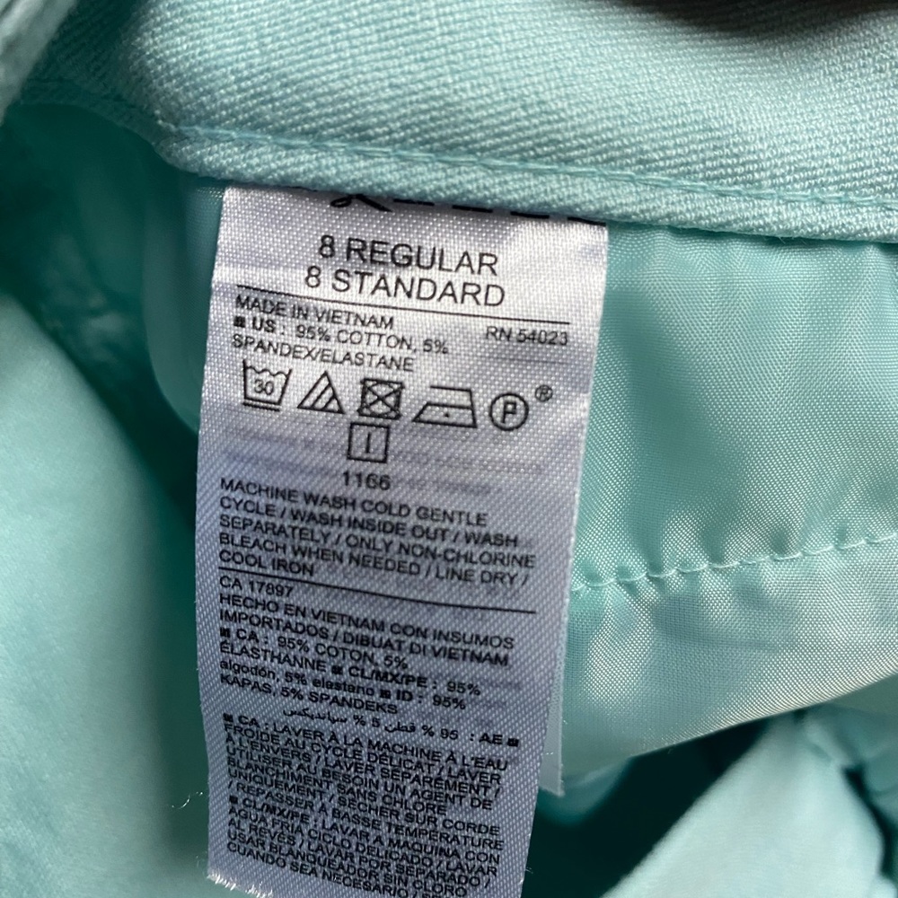 2/$30⚡️- PANTS | Women’s Old Navy pixie pants size 8 - Picture 3 of 4